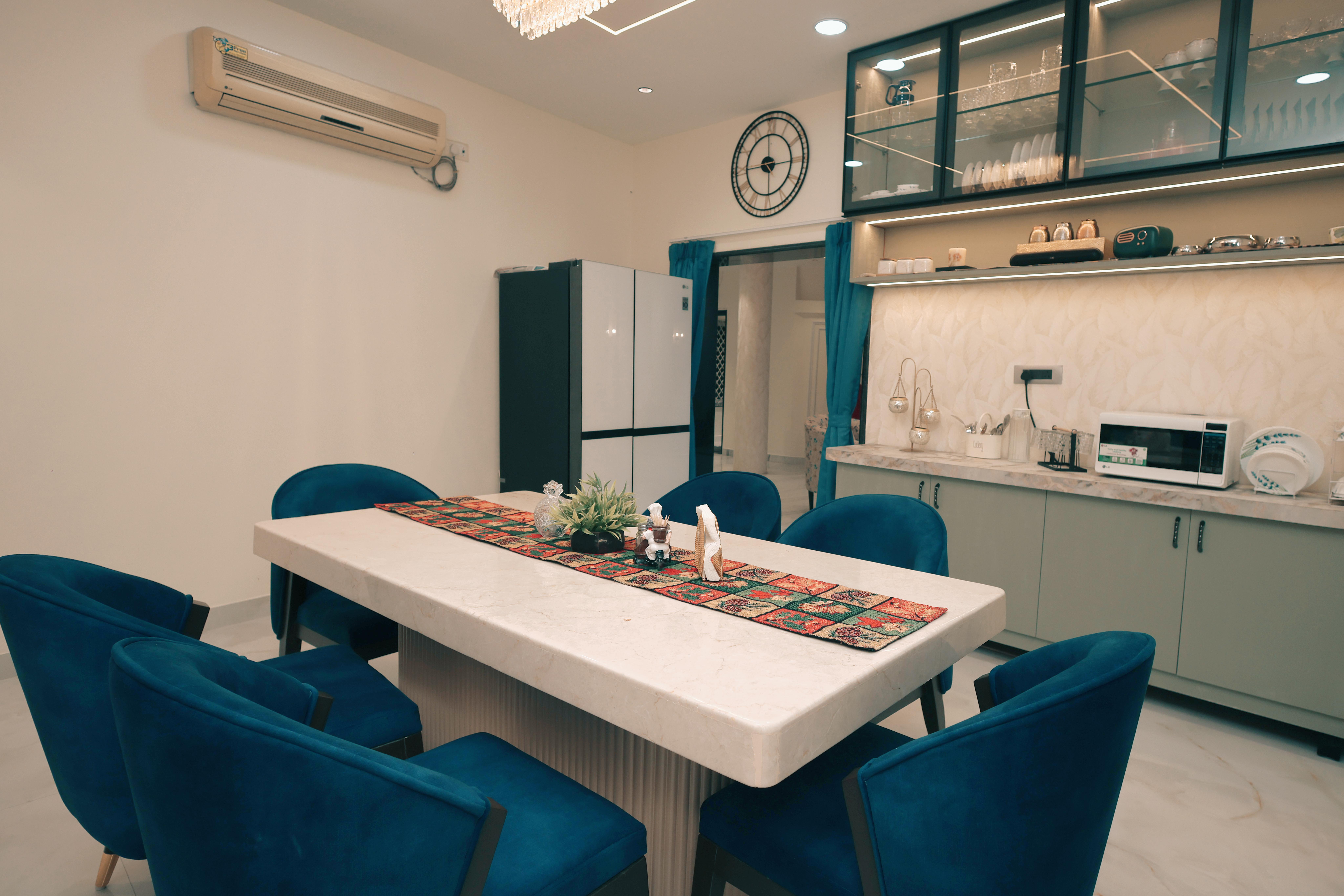Kitchen / Dining